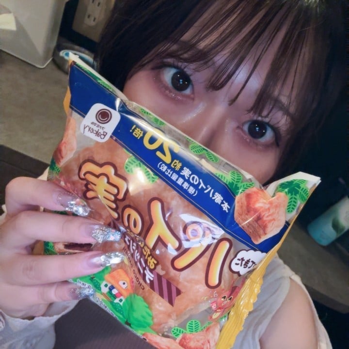 ( ´⤙`⸝⸝ )