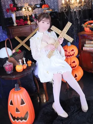 KANNA-ノーパンエステ!?絶頂させる天使たち